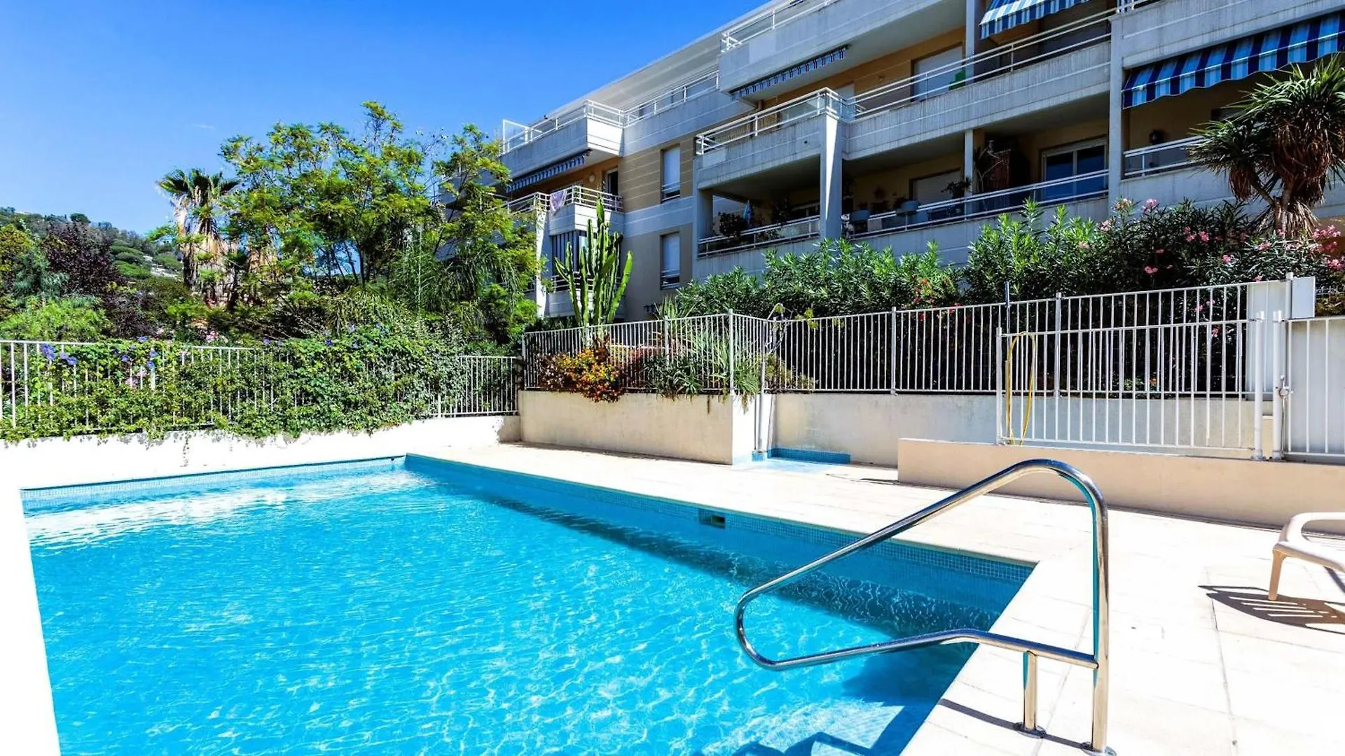B014 Spacieux 2 Chambres Piscine Parking 4Min Plage Cannes